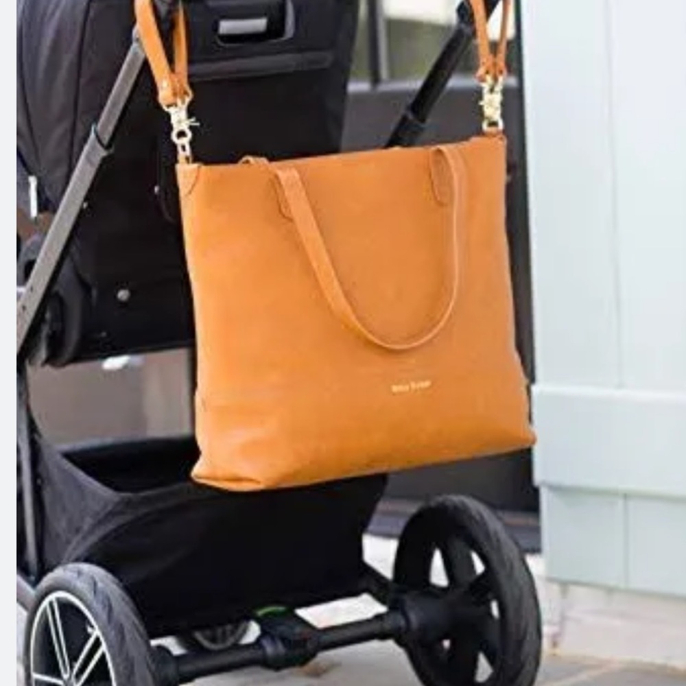 Bella Tunno 5 in 1 Tote Bag or Diaper Bag-Like new condition!!!